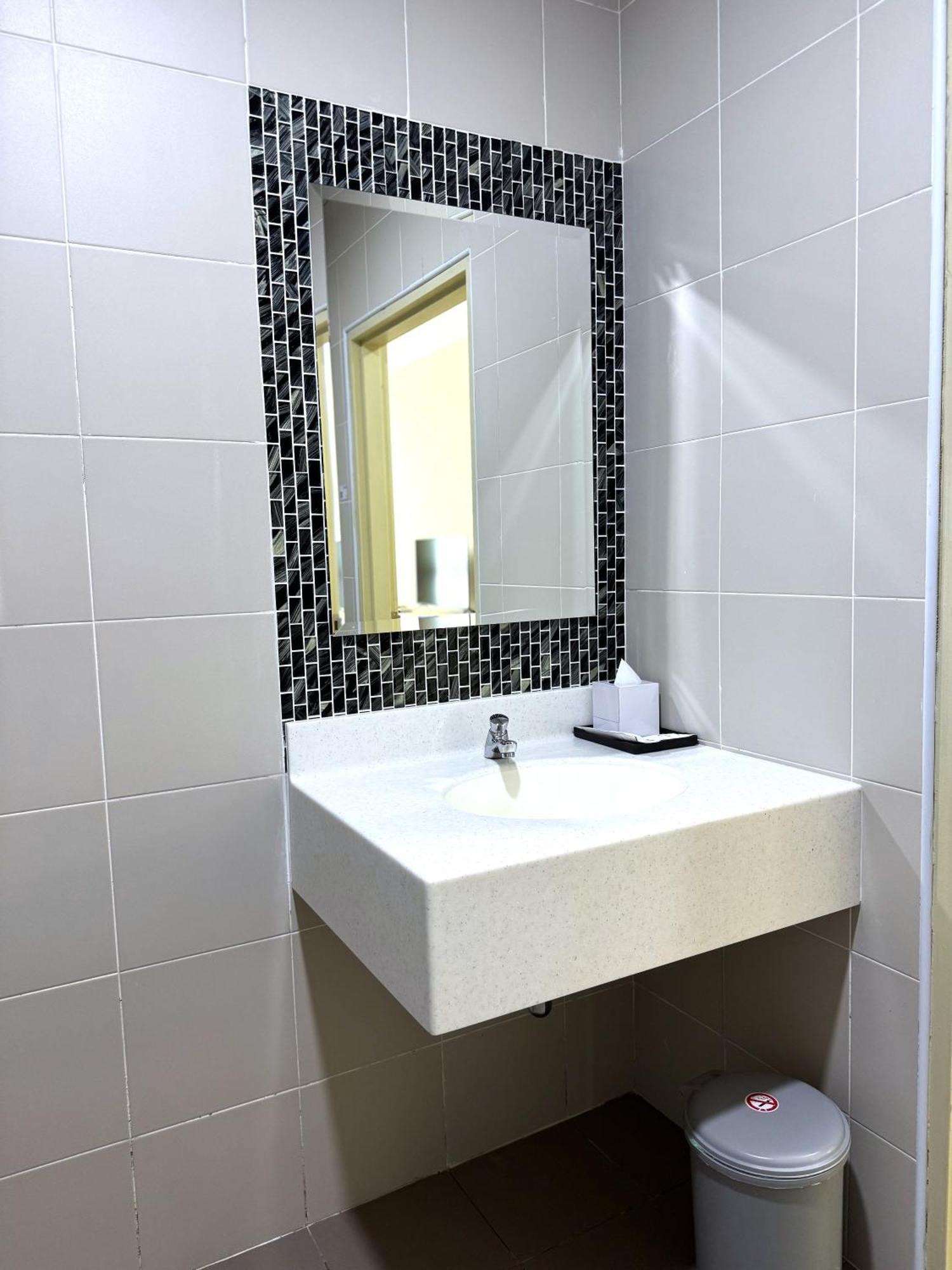 Zecon Hotel Куала Лумпур Екстериор снимка